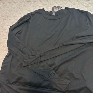 Like new Vuori daydream crew neck size large